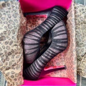 Betsey Johnson Black and Rose Heels